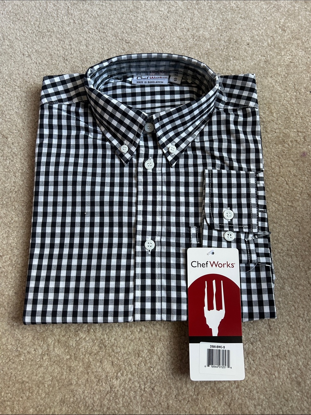 NWT Men’s Classic Black & White Button-Down Shirt - Size Small